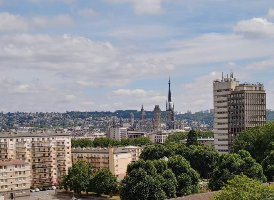 Spacieux F4 Avec Vue Panoramique Et 2 Places De Parking Rouen Bagian luar foto